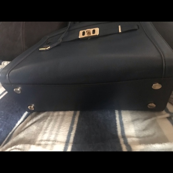 MICHAEL KORS KARSON LARGE NAVY SATCHEL LEATHER HANDBAG AND Wallet - Picture 3 of 7